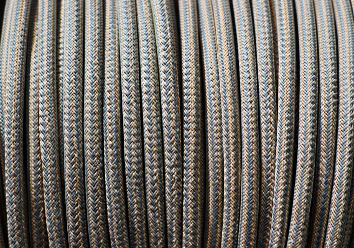 Understanding essential tree gear: comparison of a low-stretch arborist rope and a dynamic rock climbing rope.