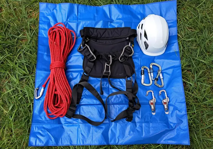 Recommended tree climbing gear selections shown as a complete beginner recreational kit.