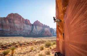 Climbing Red Rock Canyon: The Ultimate Planner’s Guide Climber on a multi-pitch route in Red Rock Canyon, showcasing the ultimate planner's guide to climbing Red Rock Canyon.