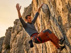 Pumped Out? How to Rest on a Climb That Works Climber shaking out on a limestone jug rest using G-Tox technique to recover forearm pump